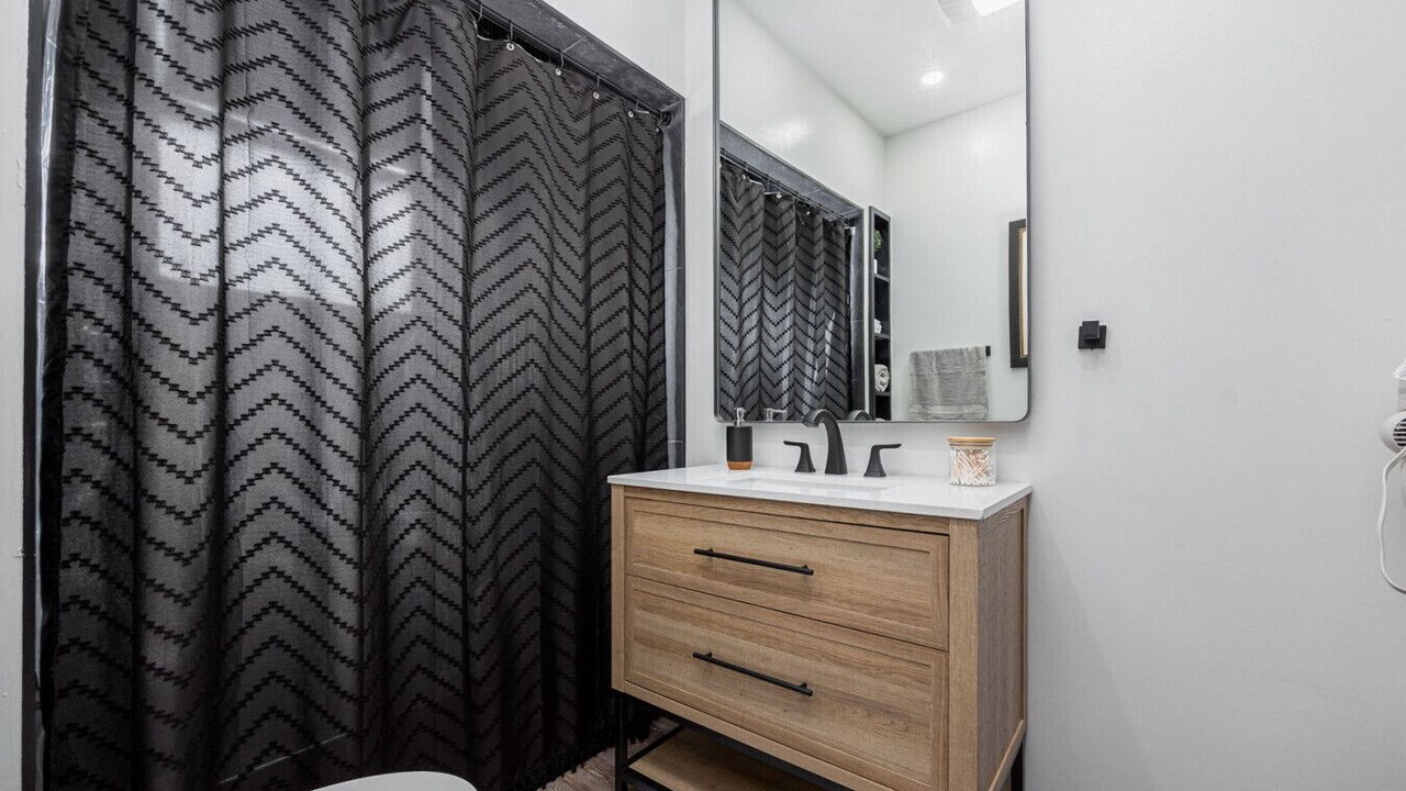Photo of Bathroom in Downtown Columbus