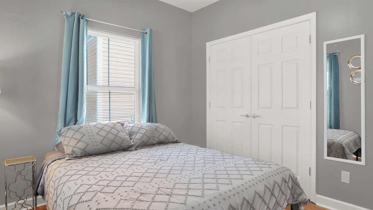 Photo of Bedroom in Uptown