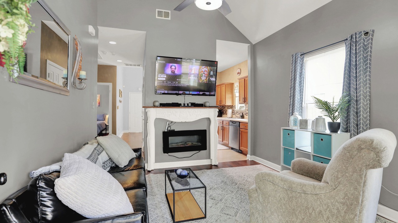 Photo of Livingroom in Uptown