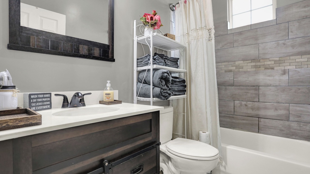 Photo of Bathroom in Uptown