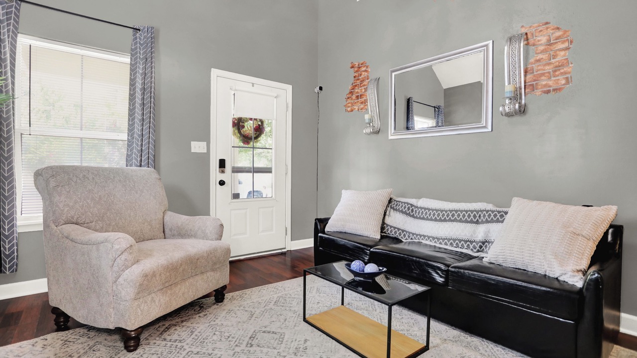 Photo of Livingroom in Uptown