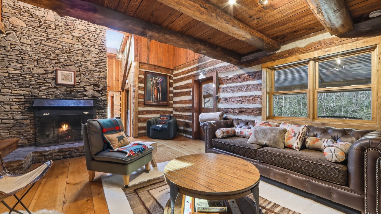Photo of Livingroom in Canton