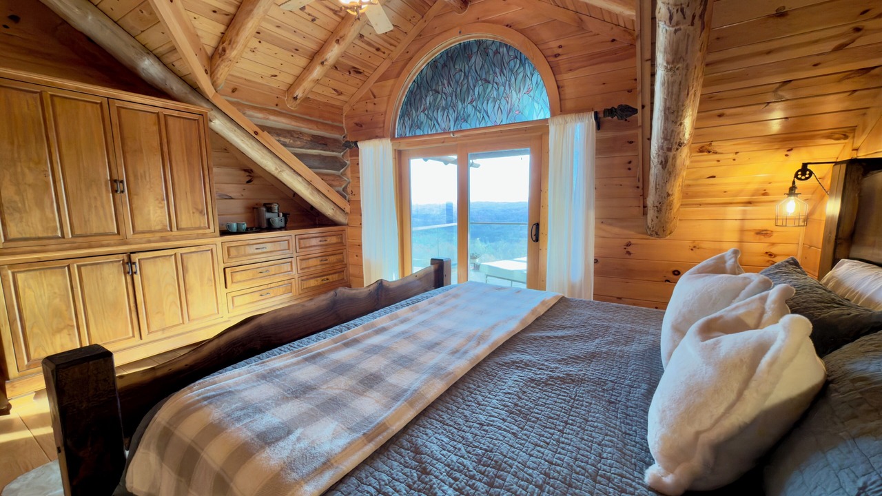 Photo of Bedroom in Ridges Over the Lake