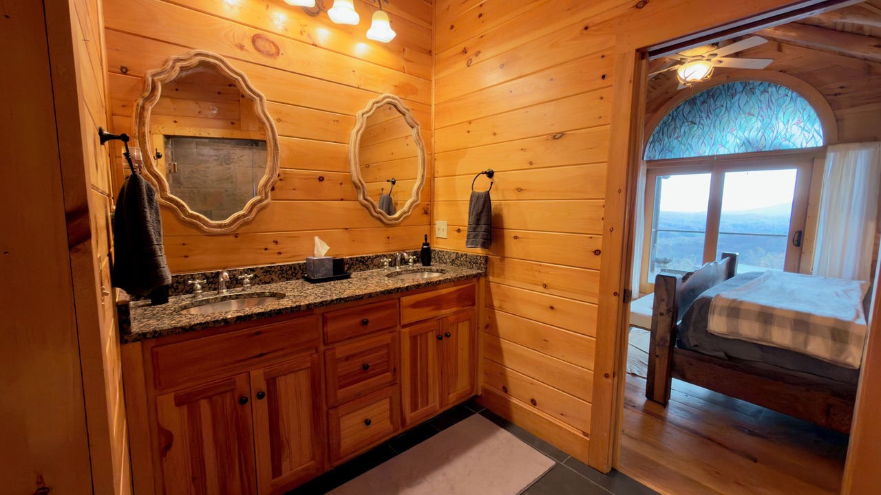 Photo of Bedroom in Ridges Over the Lake