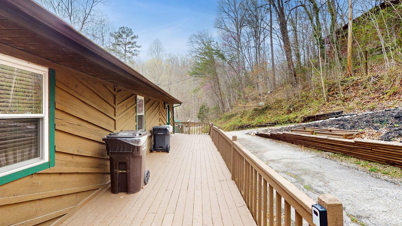 Photo of Patio Balcony in Caryville