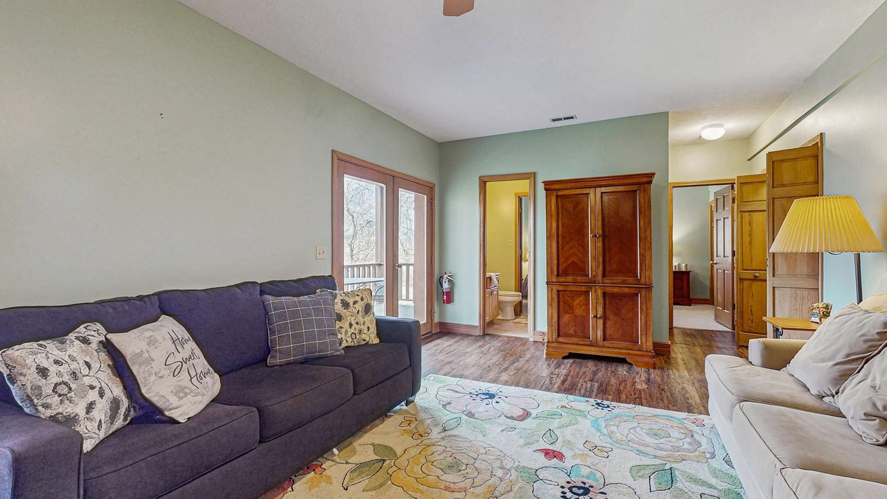 Photo of Livingroom in Tazewell