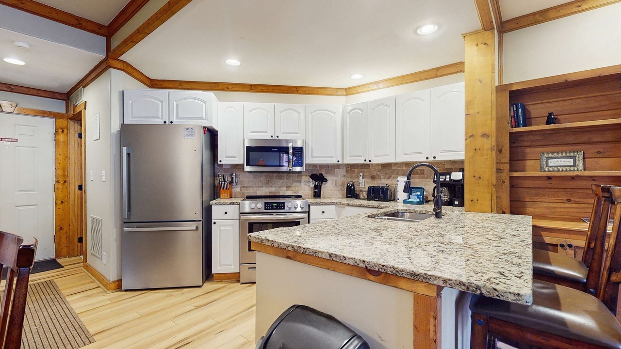 Photo of Kitchen in White Oak Lodge