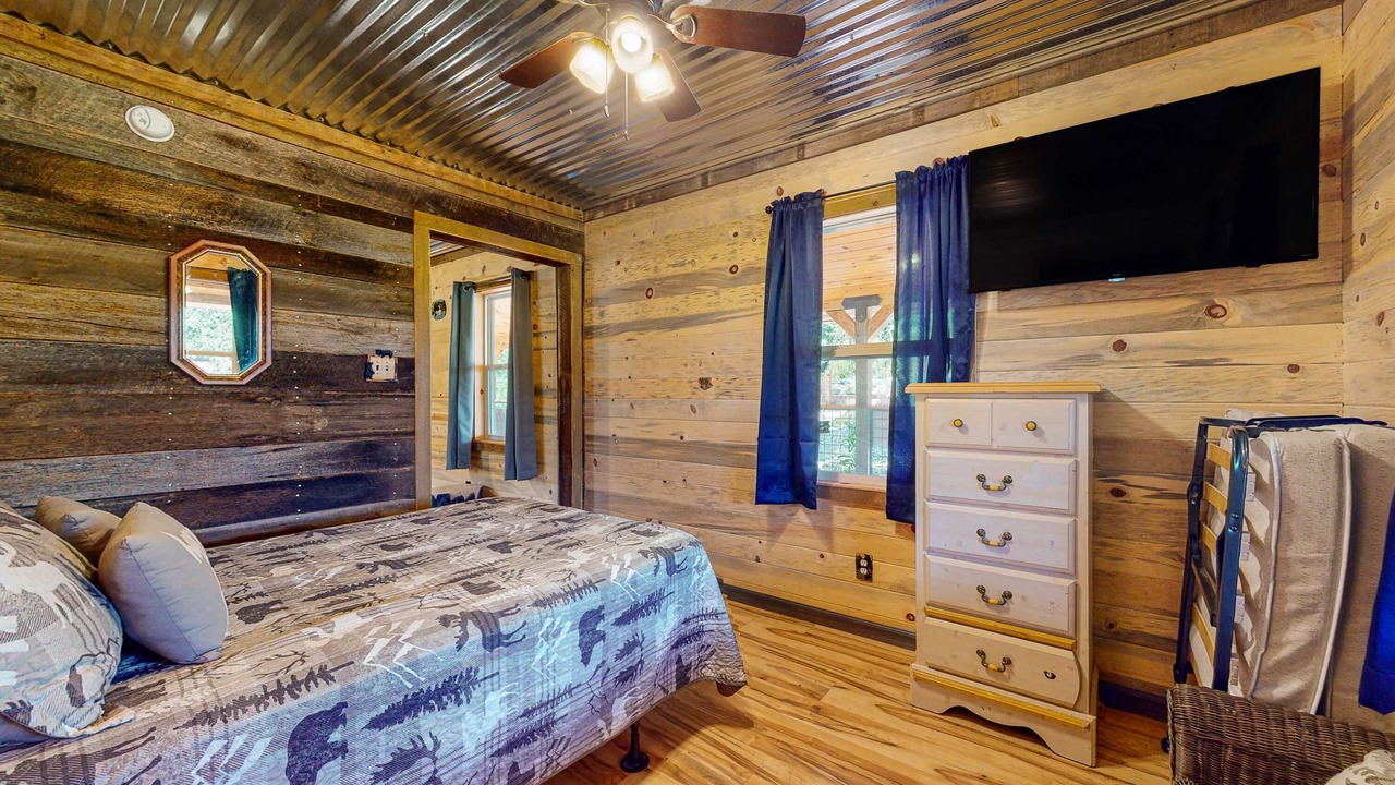 Photo of Bedroom in Chalet Village North