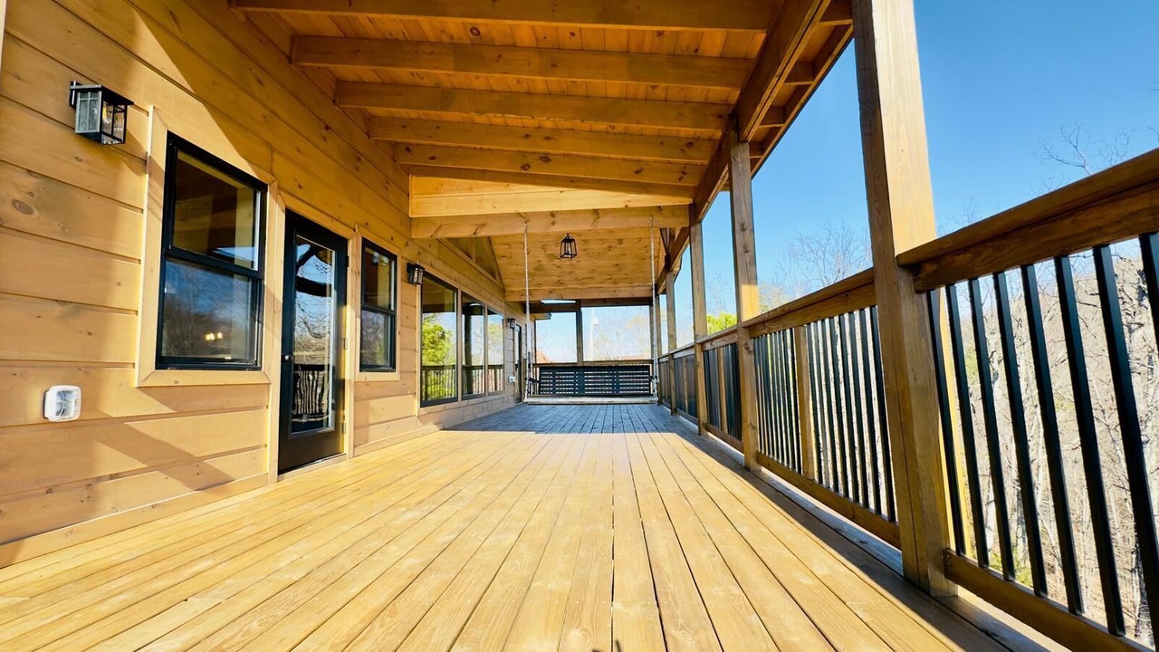Photo of Patio Balcony in Gatlinburg - Pigeon Forge
