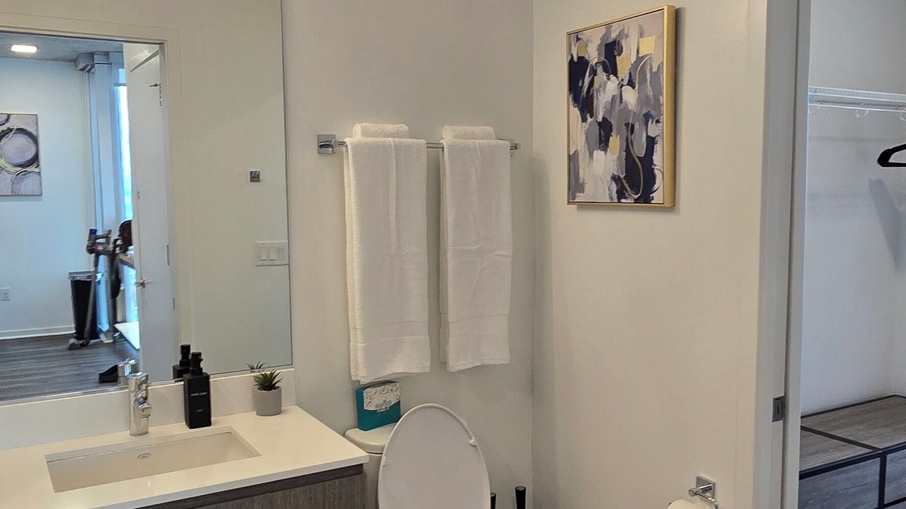 Photo of Bathroom in Music Row