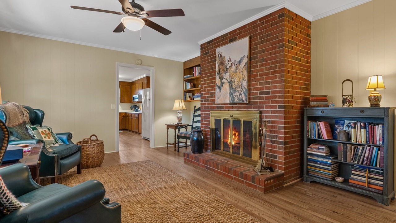 Photo of Livingroom in Travelers Rest
