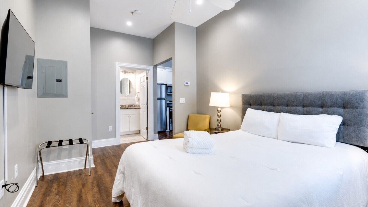 Photo of Bedroom in Historic Edgefield