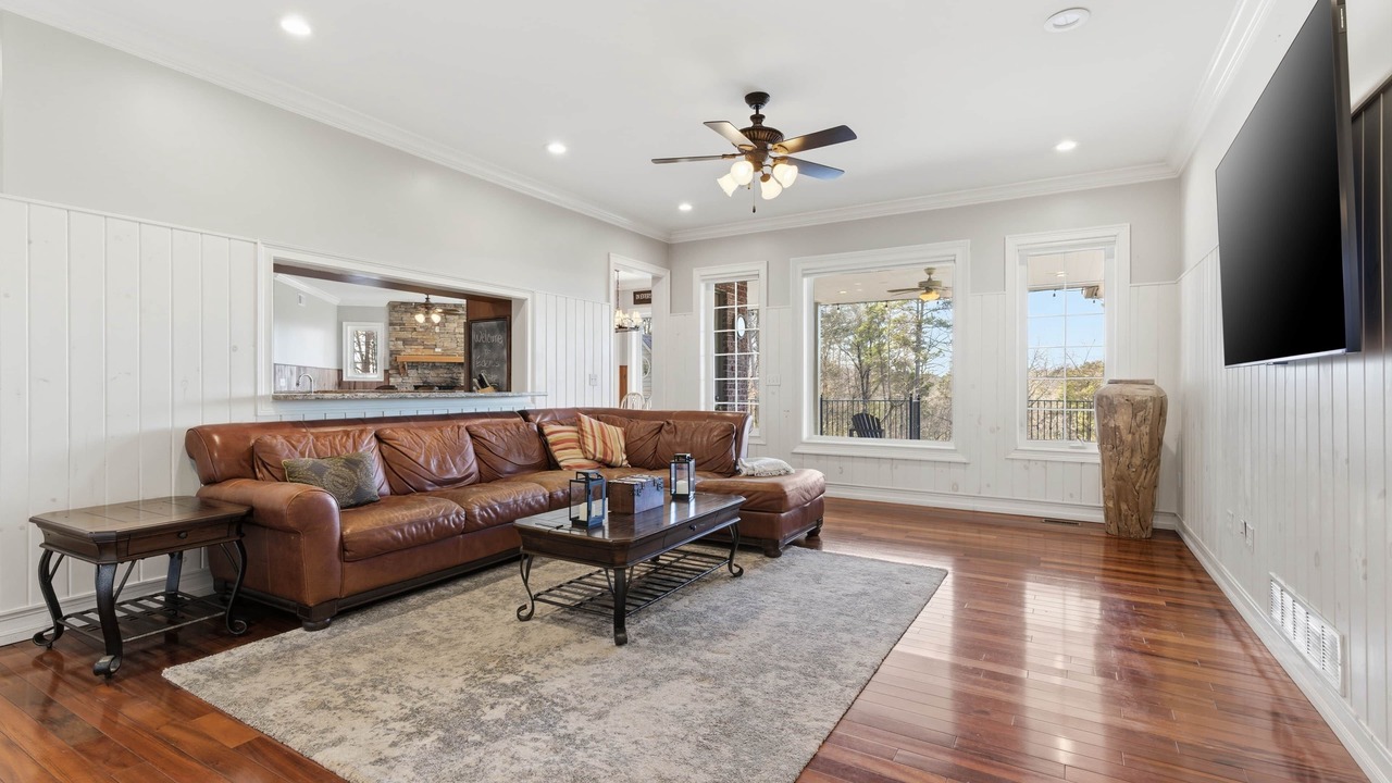 Photo of Livingroom in Dawsonville