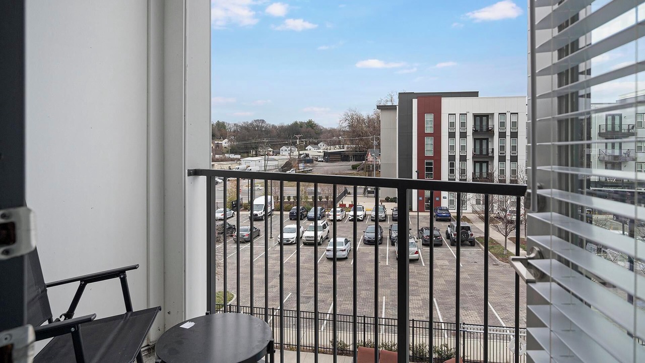 Photo of Outdoor in Hurwood Heights