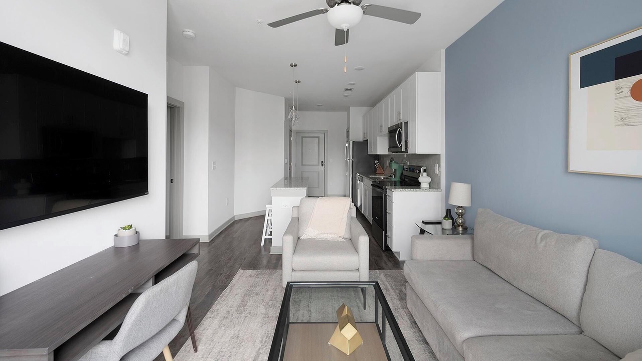 Photo of Livingroom in Hurwood Heights