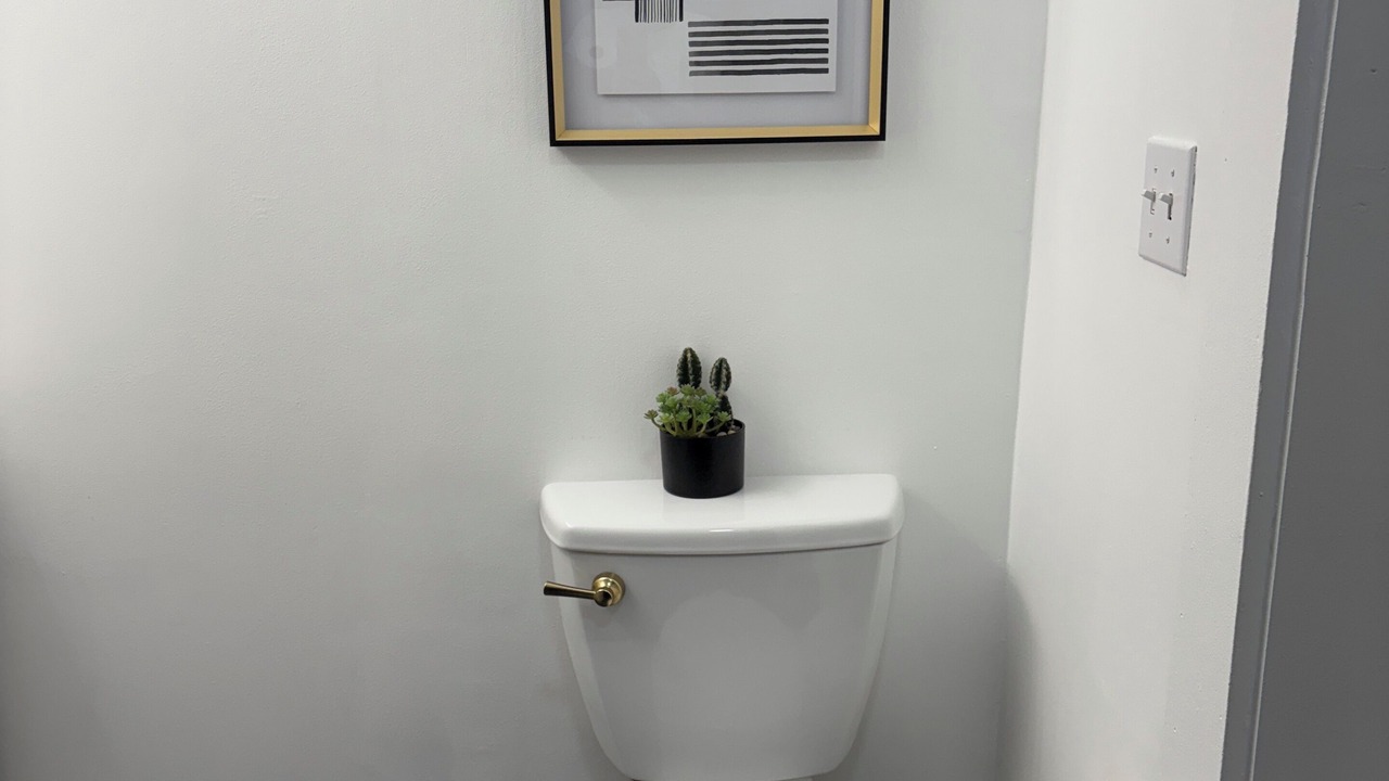 Photo of Bathroom in Crisp