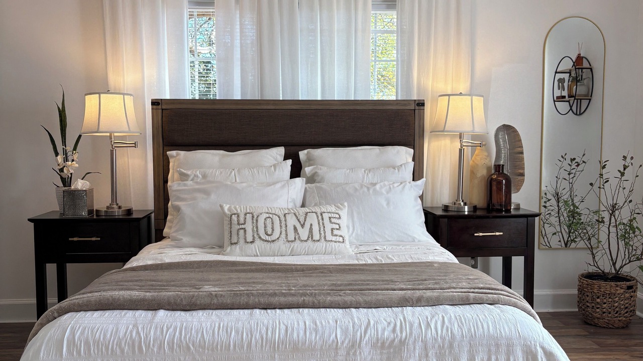 Photo of Bedroom in Crisp