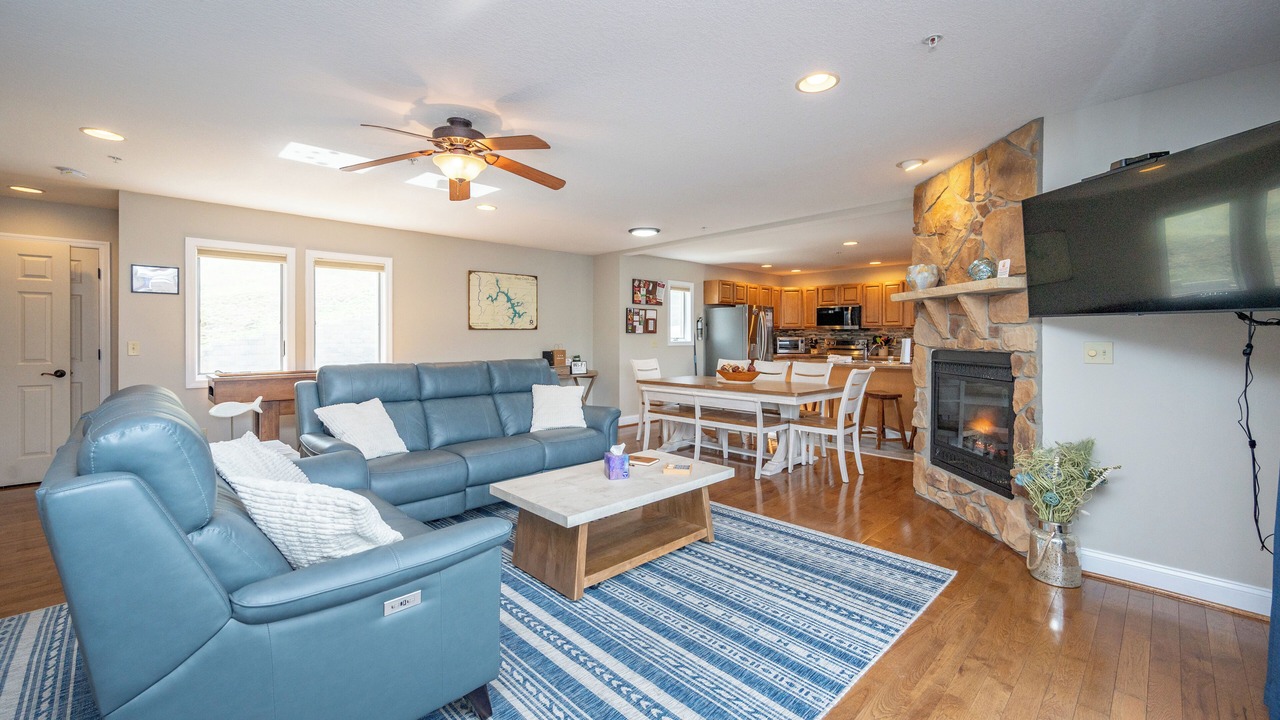 Photo of Livingroom in Thayerville