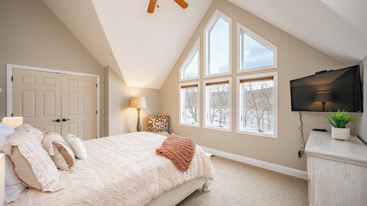 Photo of Bedroom in Thayerville