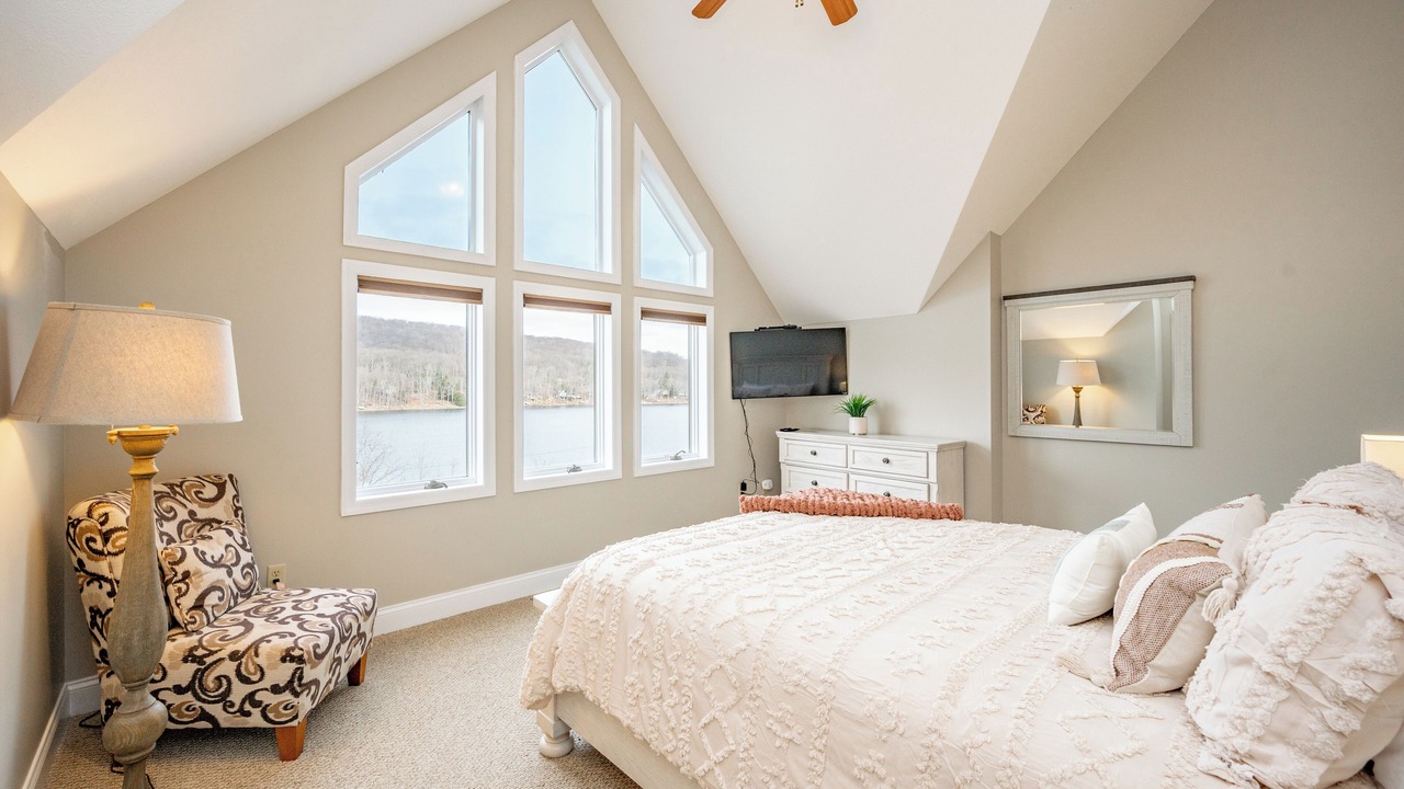Photo of Bedroom in Thayerville