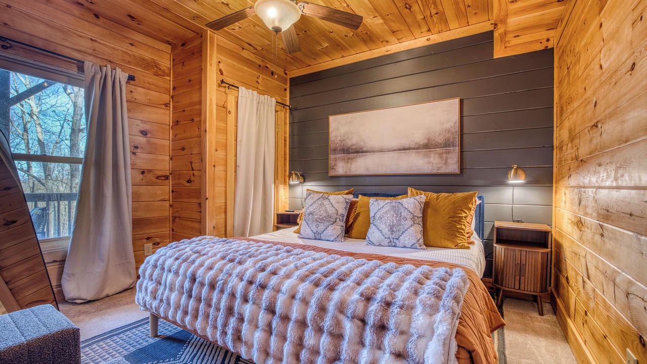 Photo of Bedroom in Talking Rock