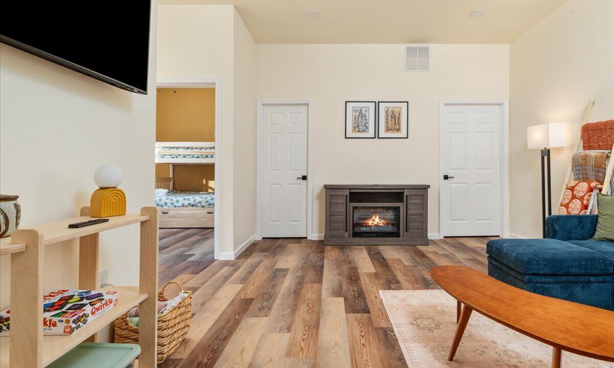 Photo of Livingroom in Lost River