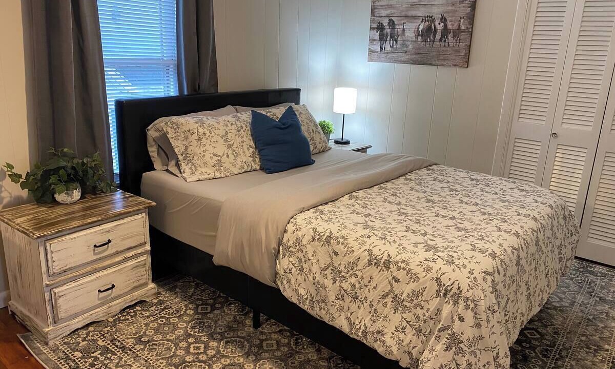 Photo of Bedroom in Richwood