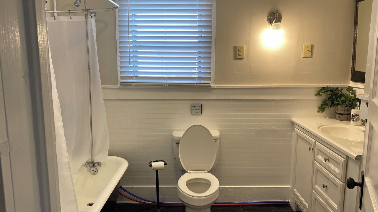Photo of Bathroom in Richwood
