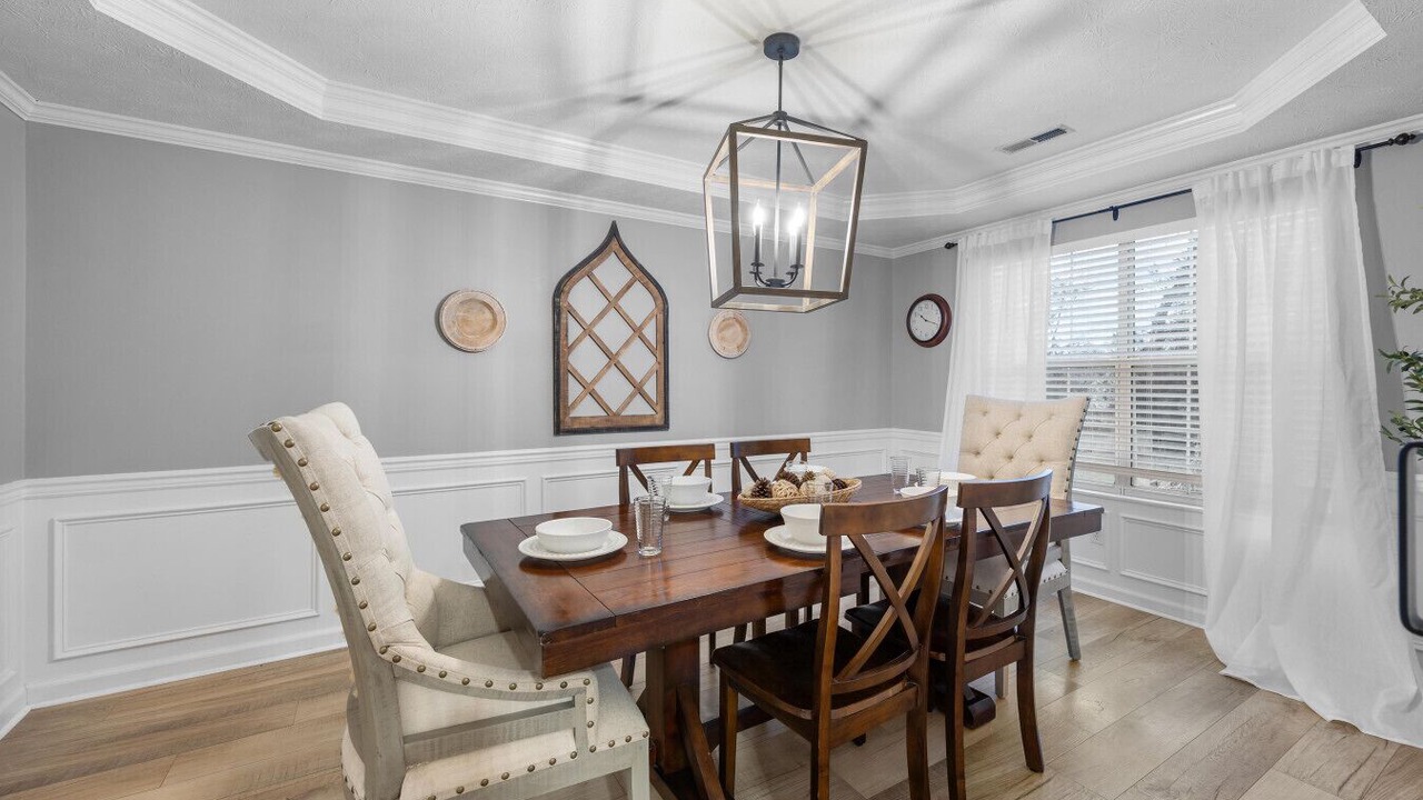 Photo of Livingroom in Ashley Oaks