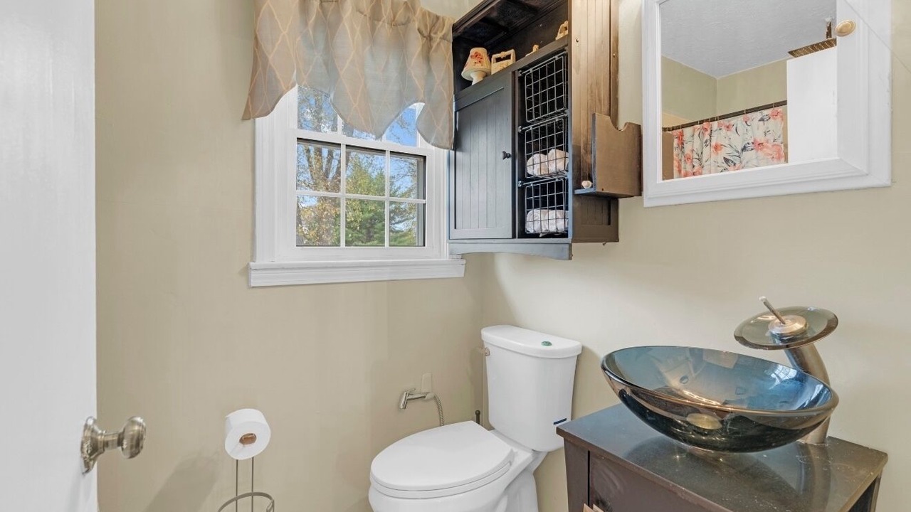 Photo of Bathroom in Hikes Point