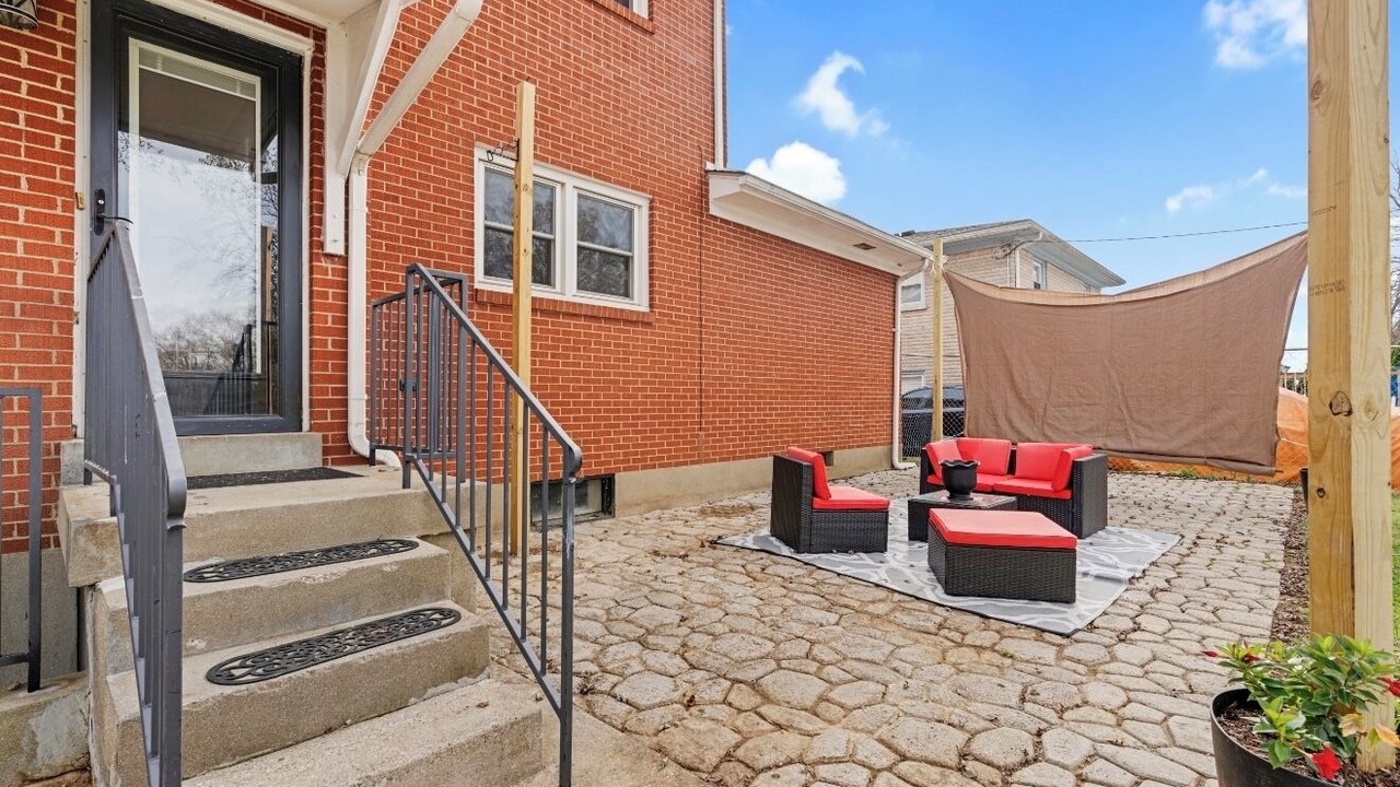 Photo of Patio Balcony in Hikes Point