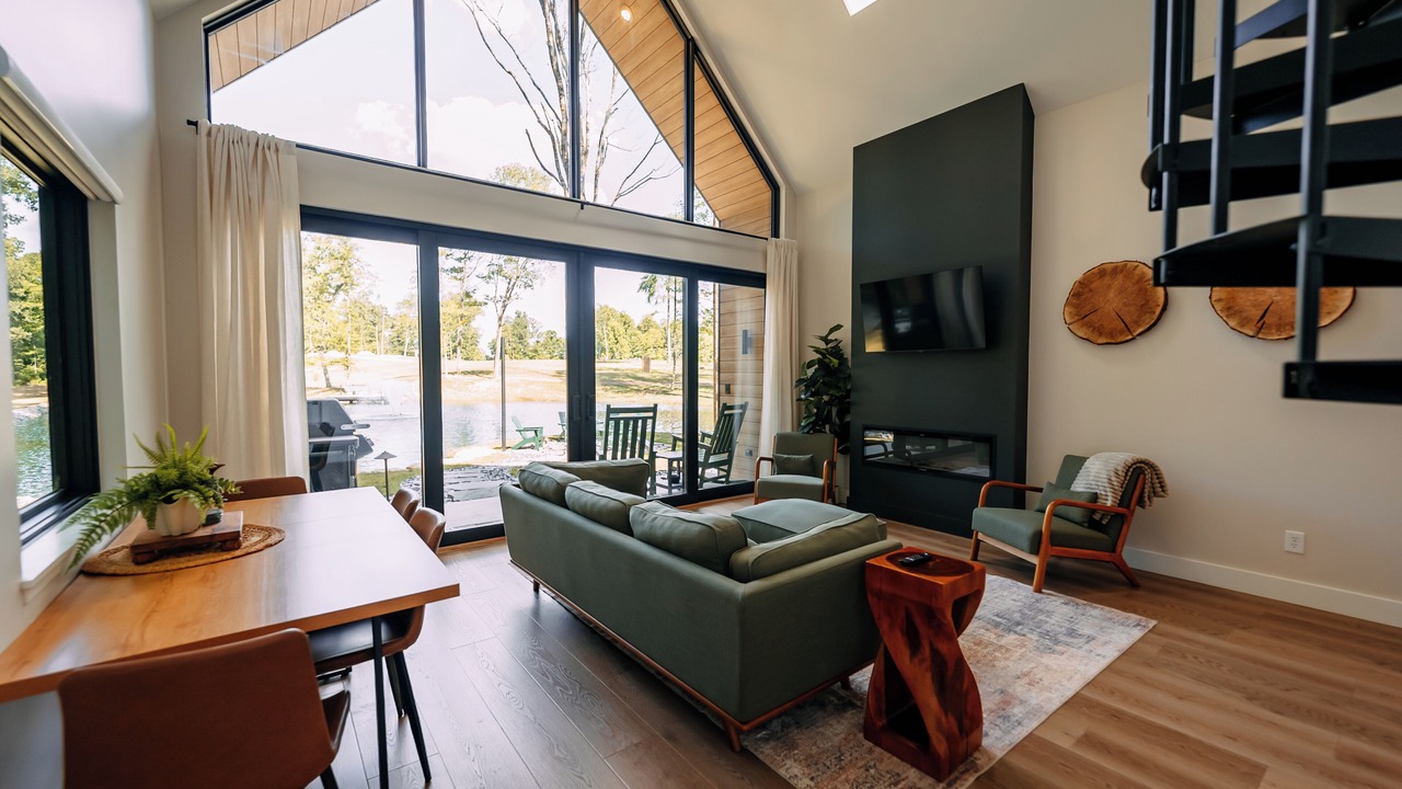 Photo of Livingroom in Shoals