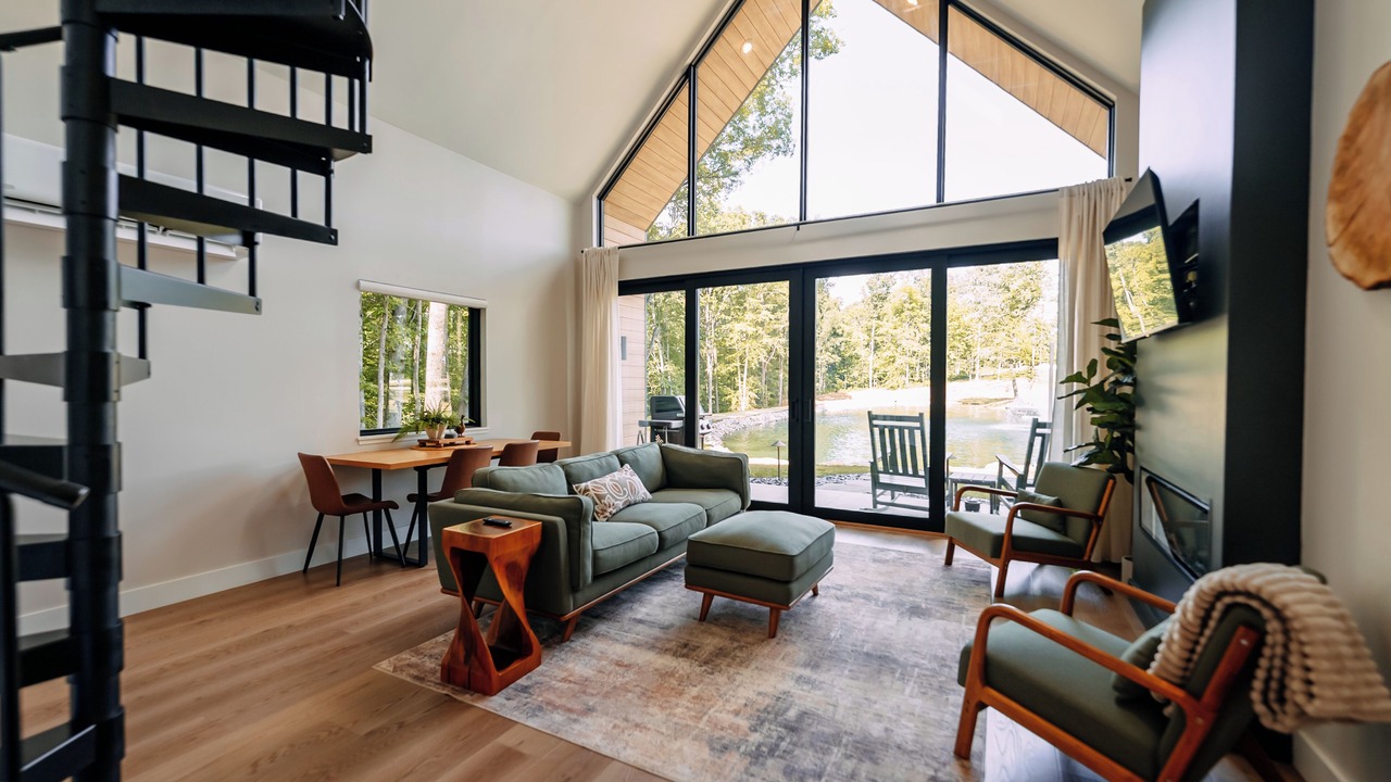 Photo of Livingroom in Shoals