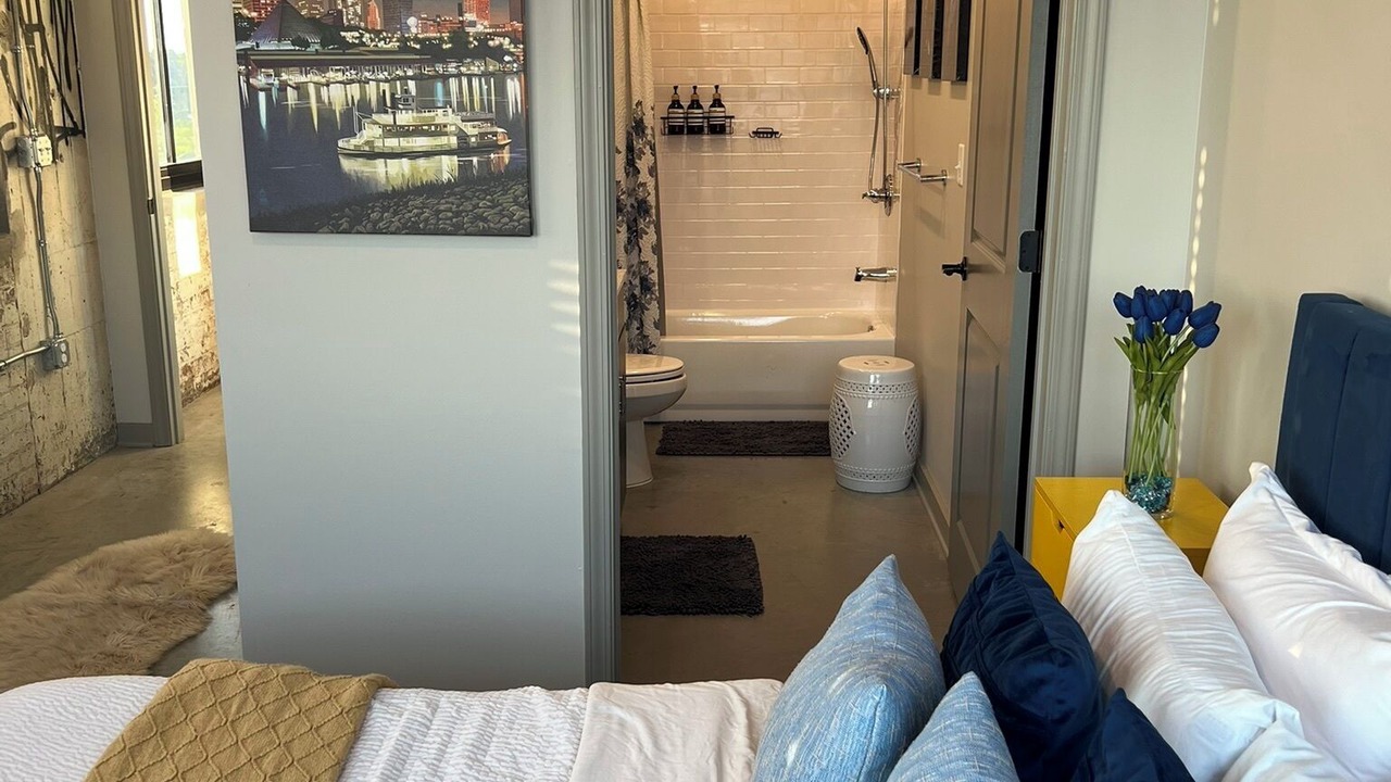 Photo of Bedroom in Uptown