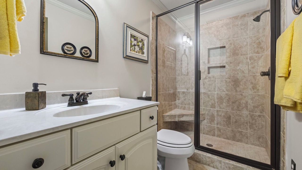 Photo of Bathroom in Martin