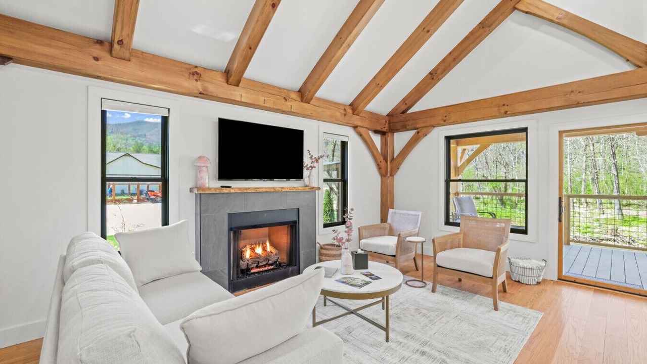 Photo of Livingroom in Sugarfork