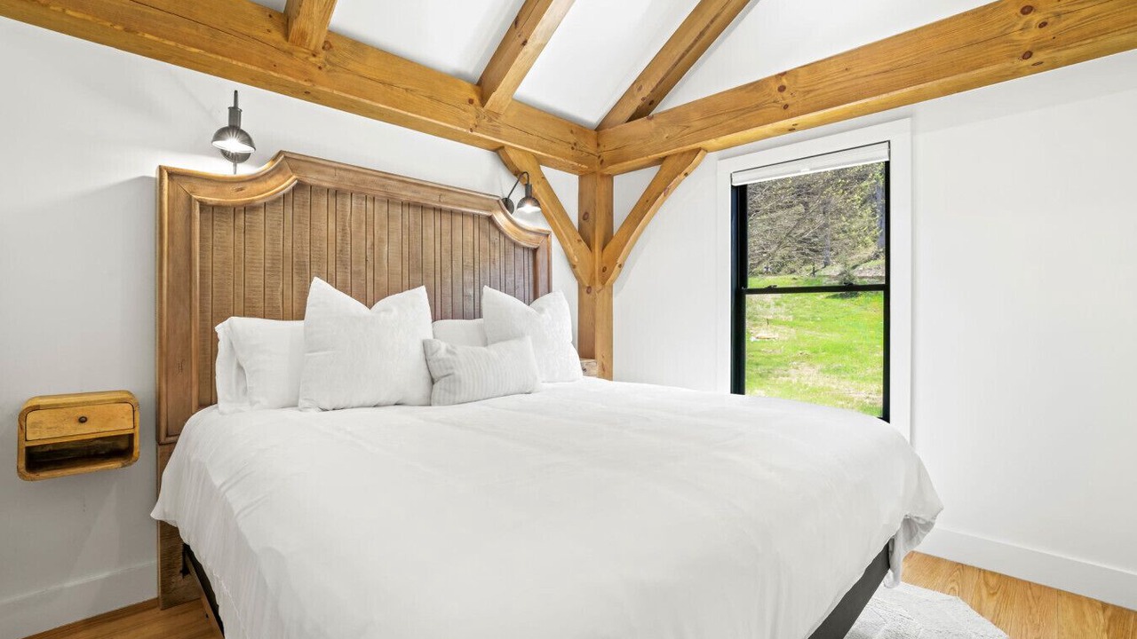 Photo of Bedroom in Sugarfork