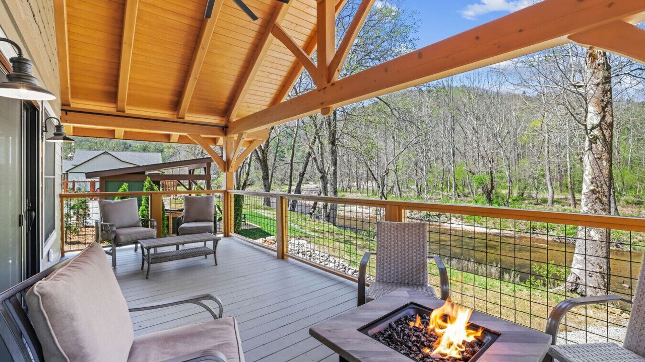 Photo of Patio Balcony in Sugarfork