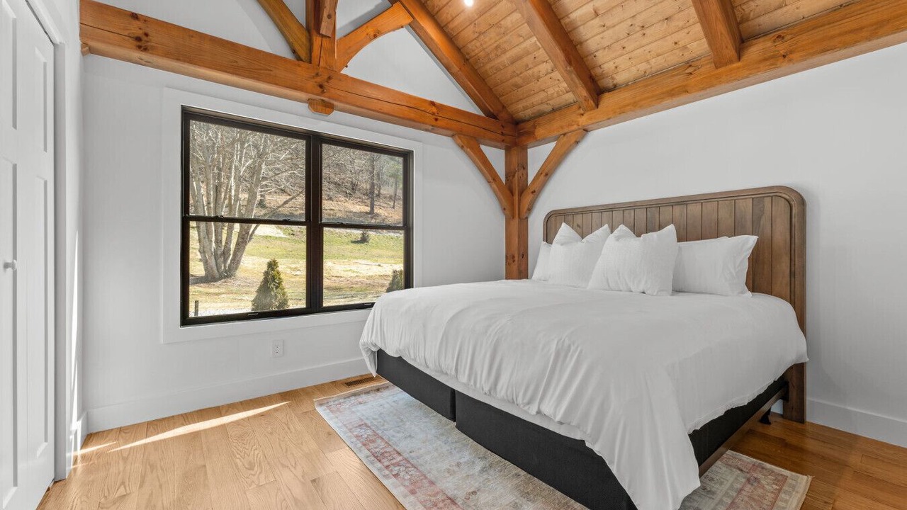 Photo of Bedroom in Sugarfork