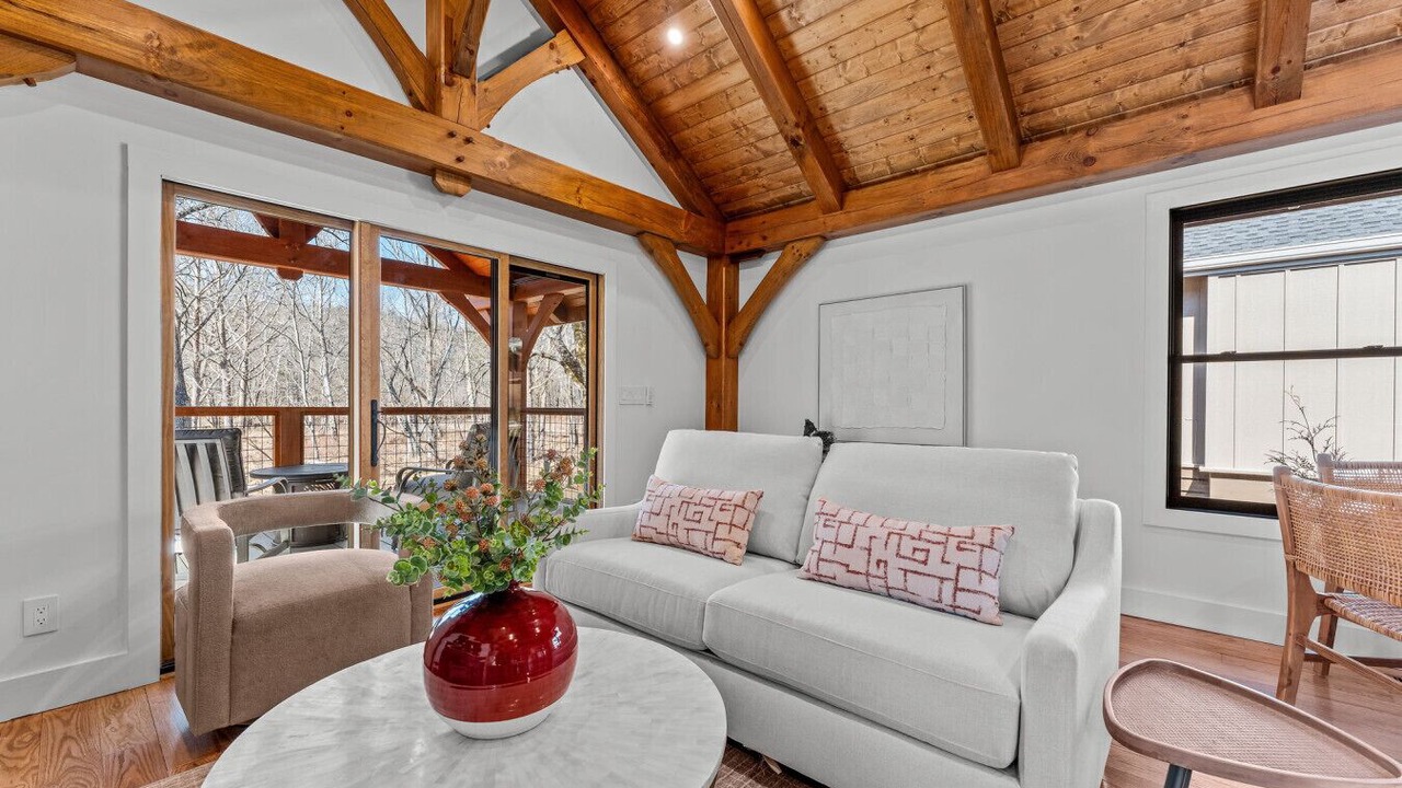 Photo of Livingroom in Sugarfork