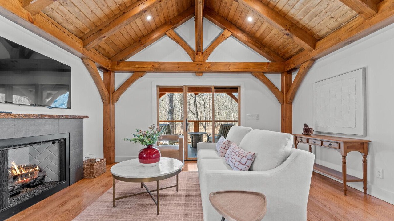 Photo of Livingroom in Sugarfork