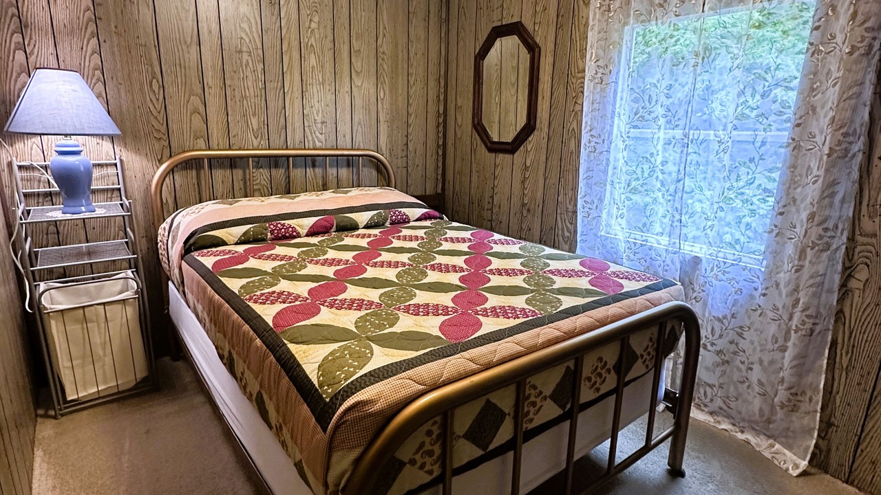 Photo of Bedroom in Bean Station