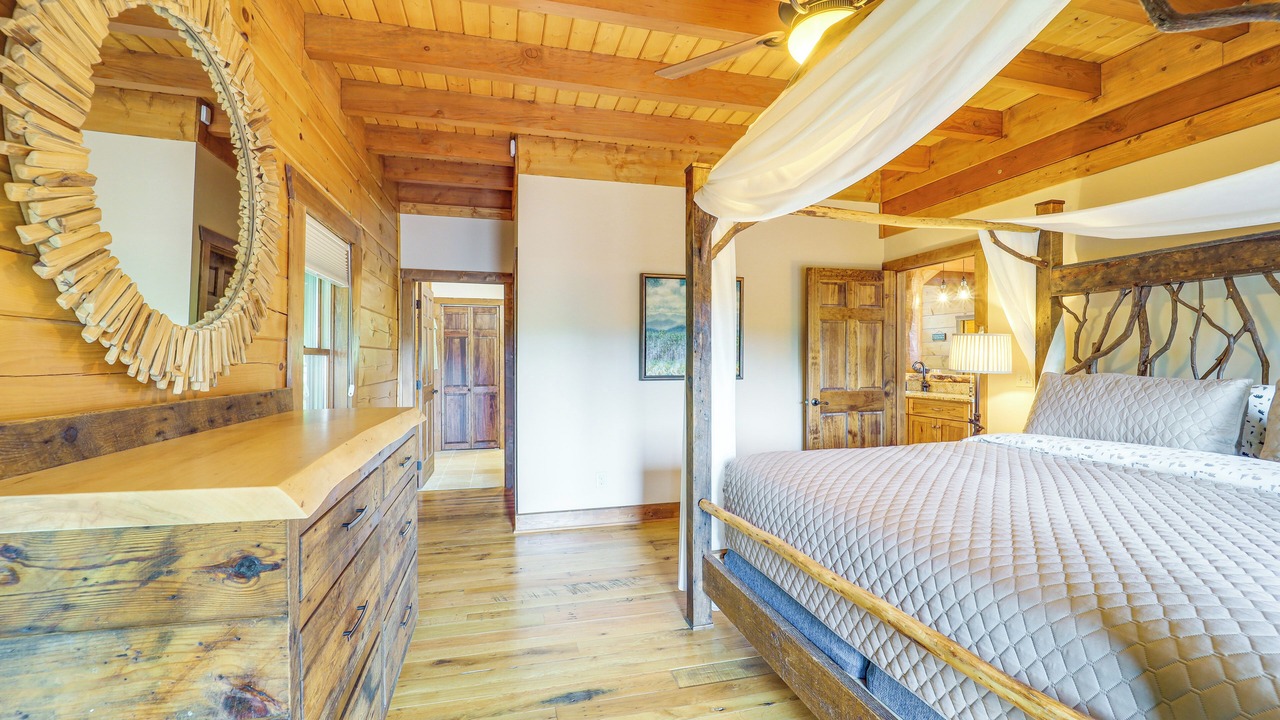 Photo of Bedroom in Spruce Pine