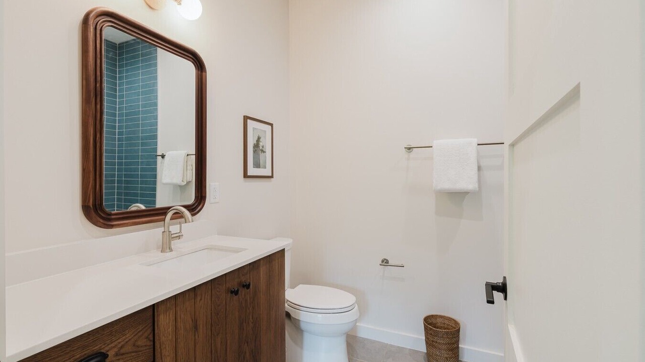 Photo of Bathroom in Old Fort