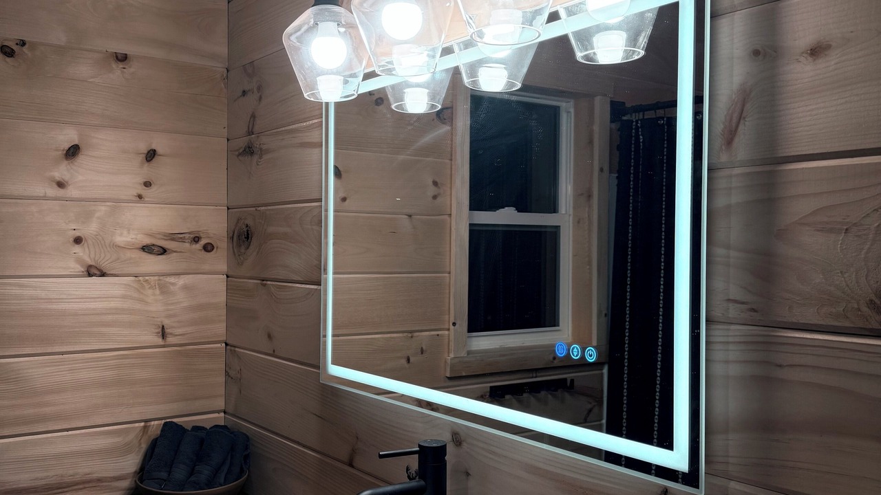 Photo of Bathroom in Byrdstown