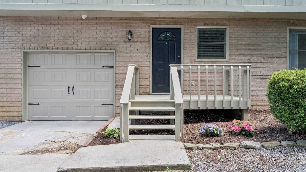 Photo of Patio Balcony in Johnson City