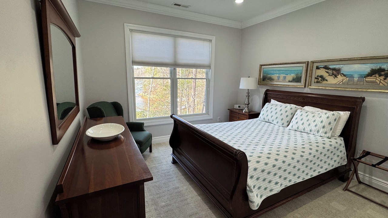 Photo of Bedroom in Forest Lake Heights