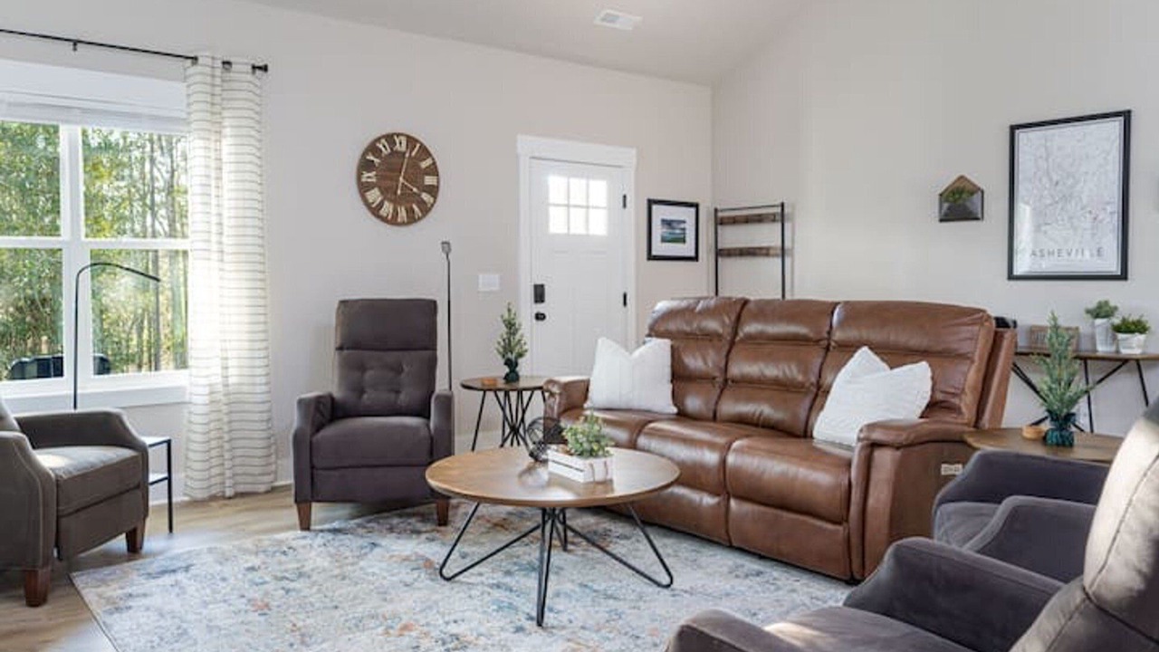 Photo of Livingroom in Fletcher