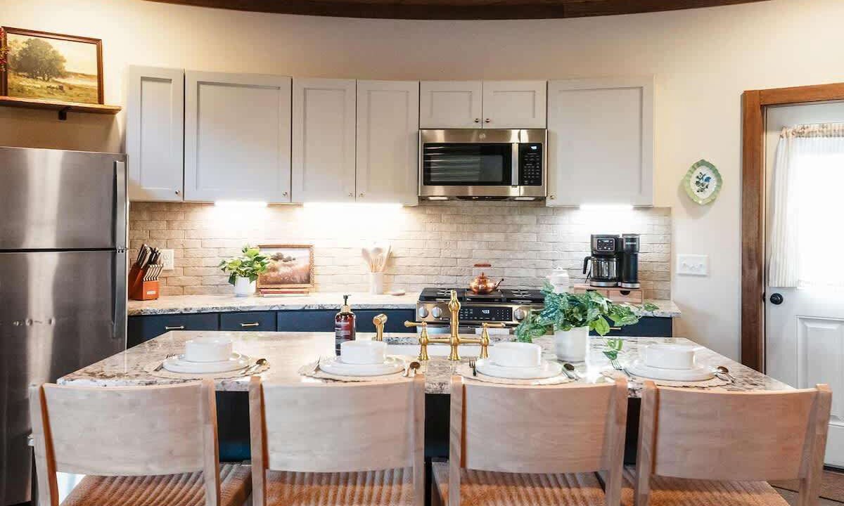 Photo of Kitchen in Lookout Valley Neighborhood Association