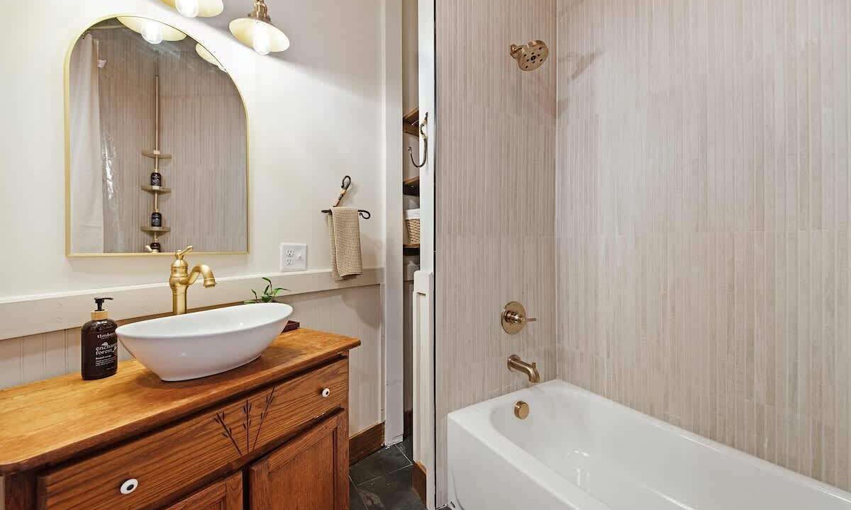 Photo of Bathroom in Lookout Valley Neighborhood Association